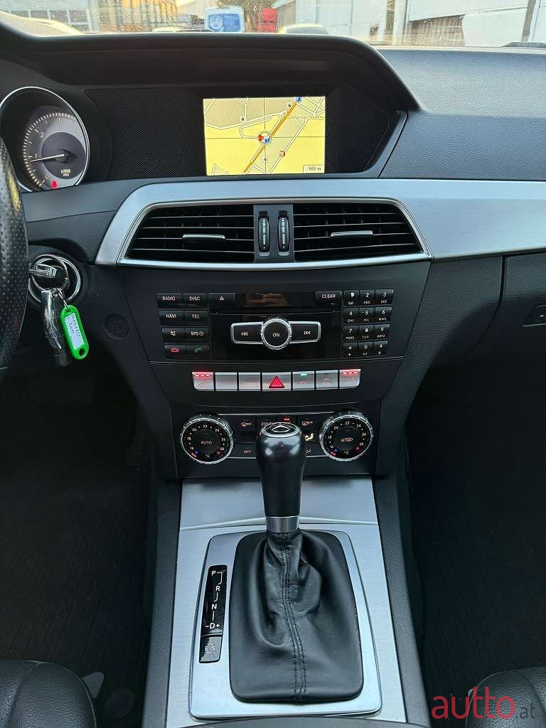 2014' Mercedes-Benz C-Klasse photo #6