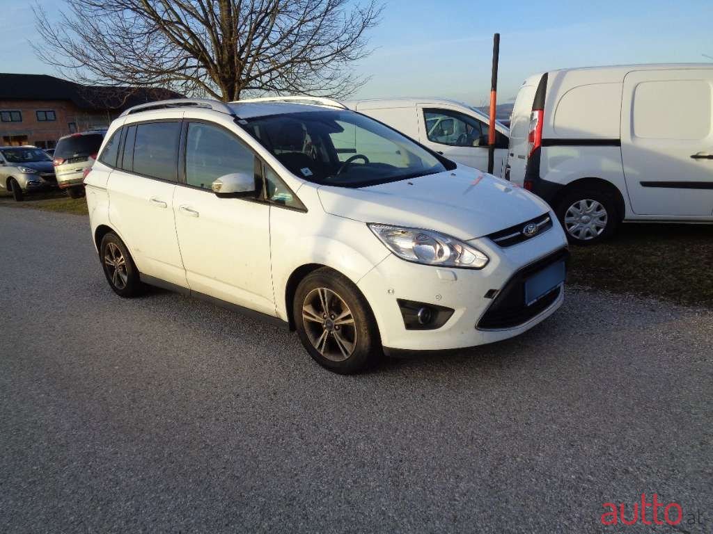 2015' Ford C-MAX photo #1