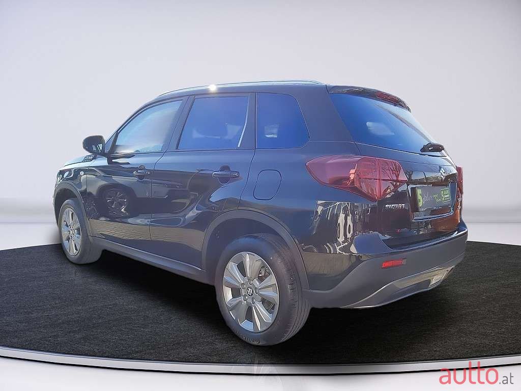 2021' Suzuki Vitara photo #3