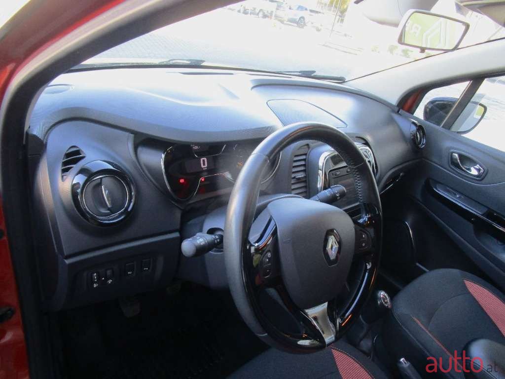 2015' Renault Captur photo #6