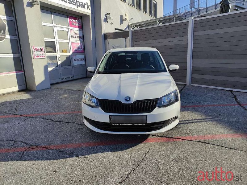 2016' Skoda Fabia photo #2