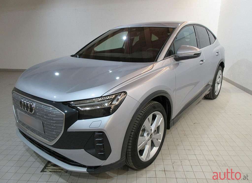 2023' Audi Q4 photo #3