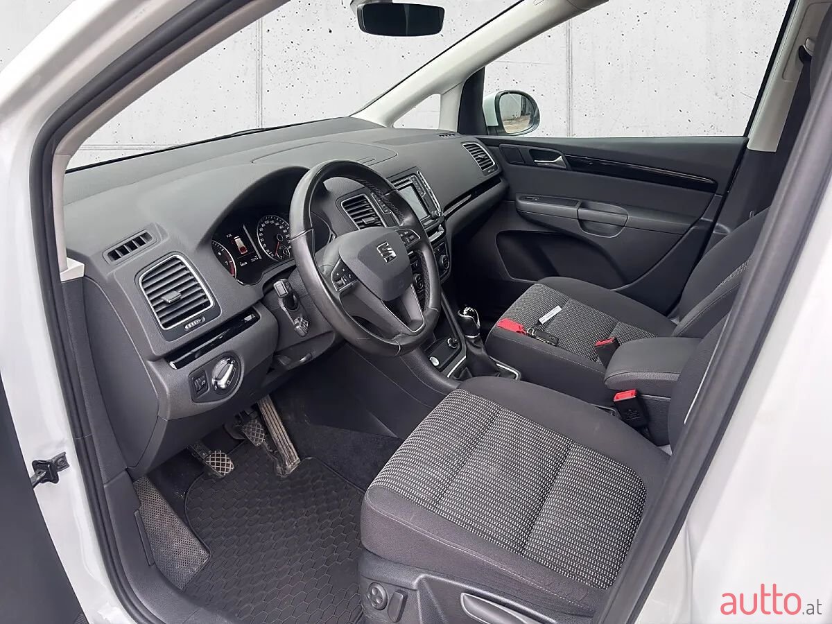2022' SEAT Alhambra photo #6