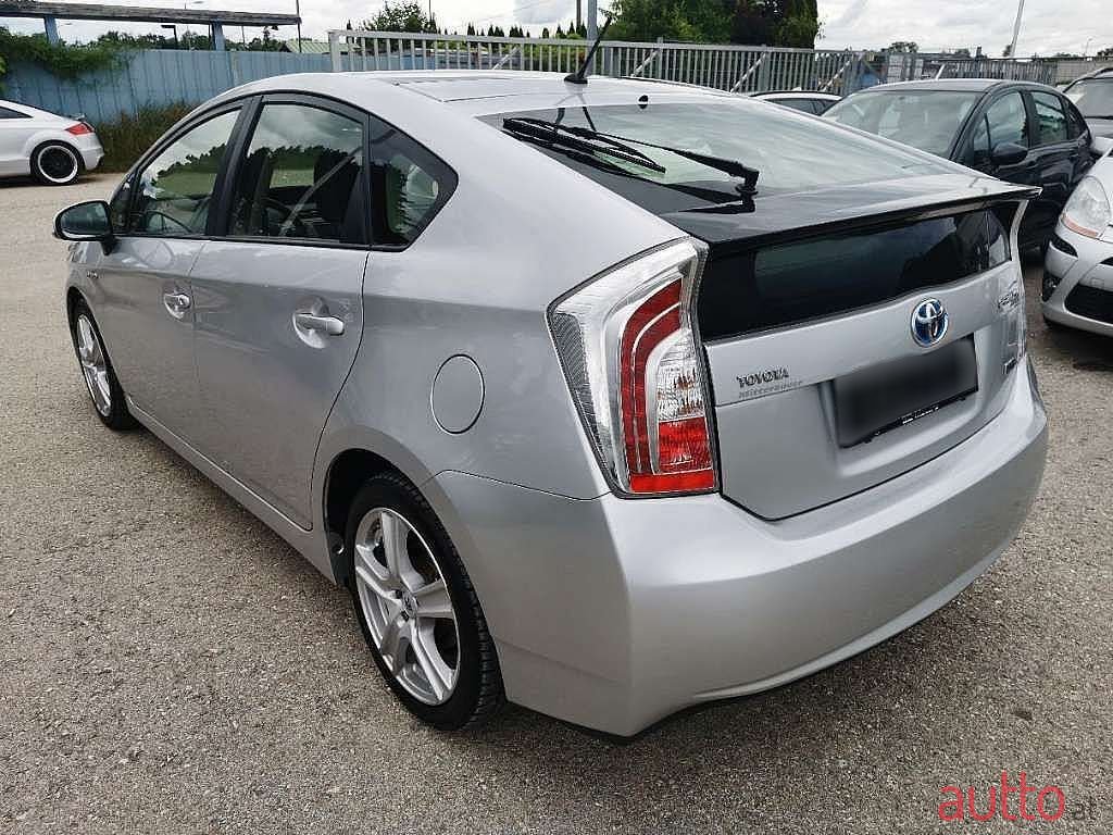 2014' Toyota Prius photo #6