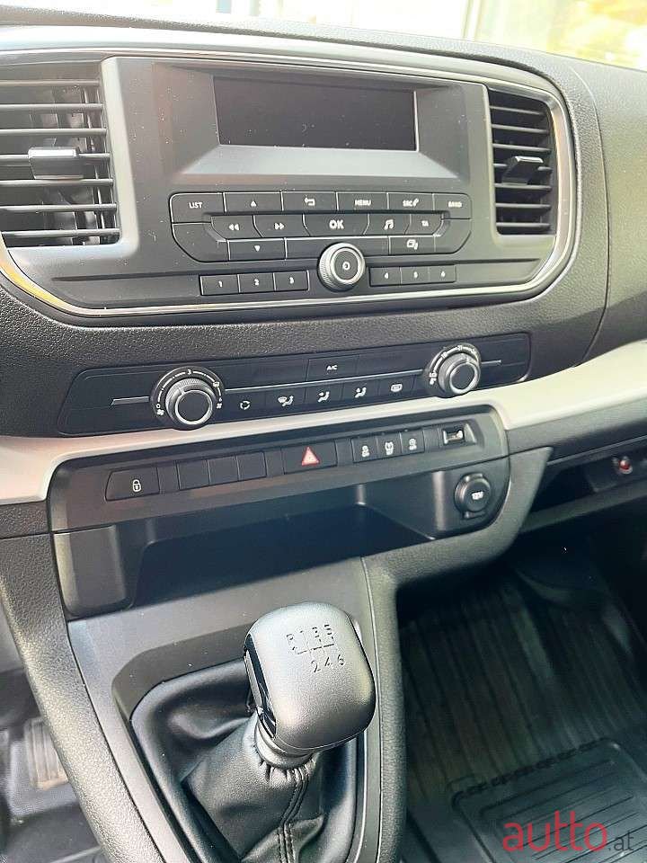 2021' Toyota ProAce photo #4