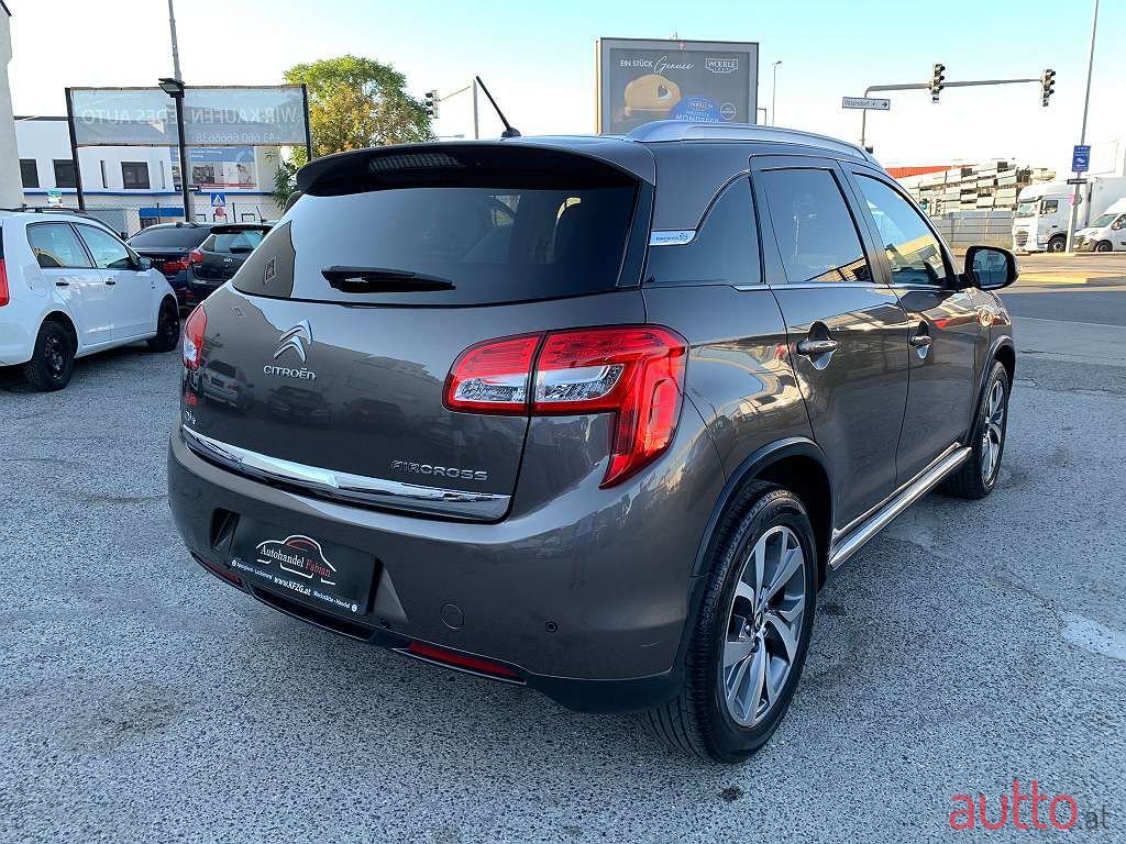 2012' Citroen C4 Aircross photo #5