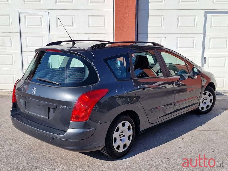 2014' Peugeot 308 photo #4