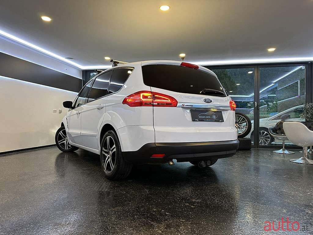 2014' Ford S-Max photo #4