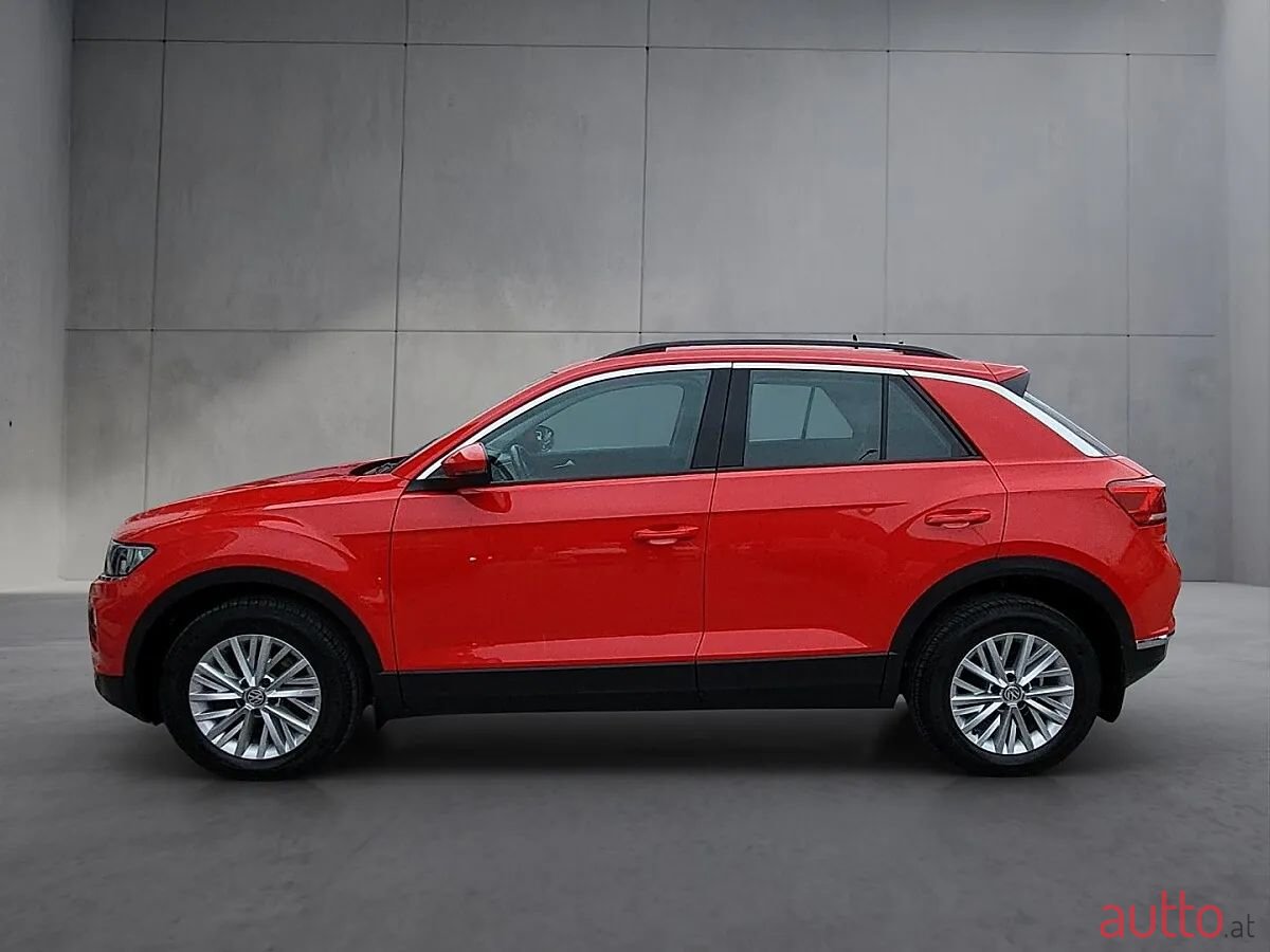 2018' Volkswagen T-Roc photo #3