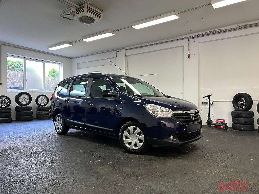 2013' Dacia Lodgy photo #1