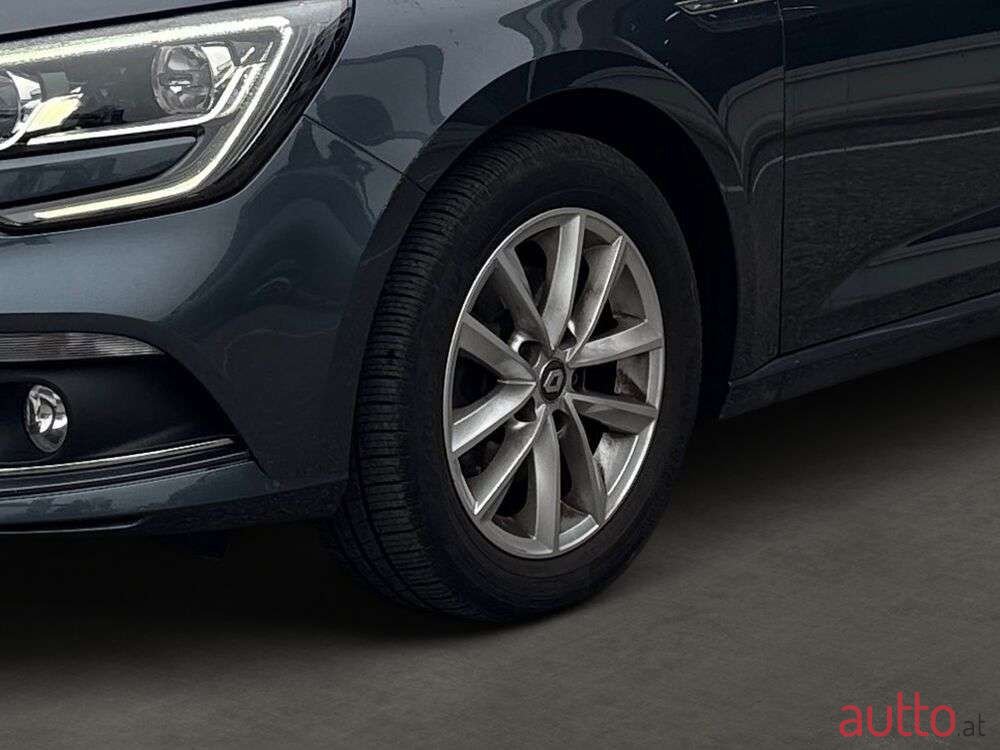 2019' Renault Megane photo #6