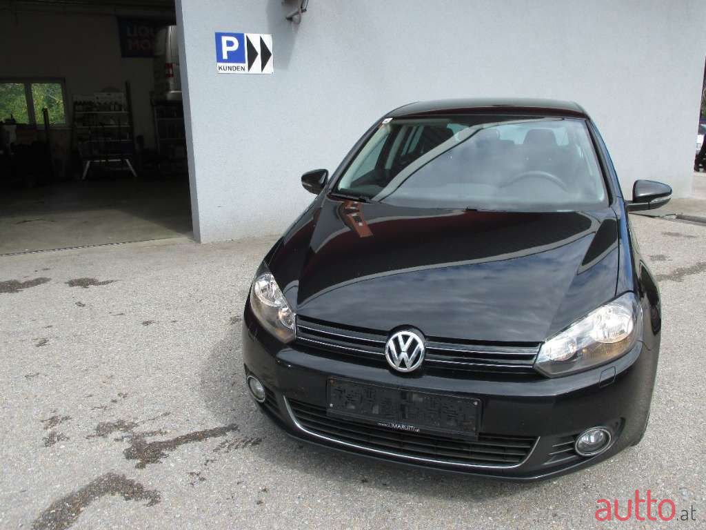 2012' Volkswagen Golf photo #2