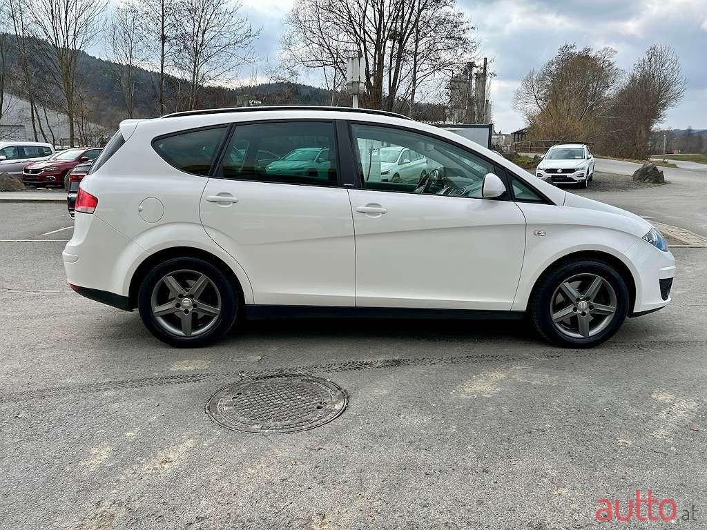 2013' SEAT Altea XL photo #4