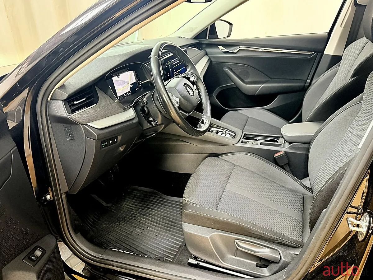 2023' Skoda Octavia photo #5