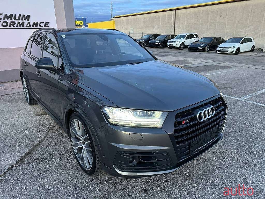 2018' Audi Q7 photo #3