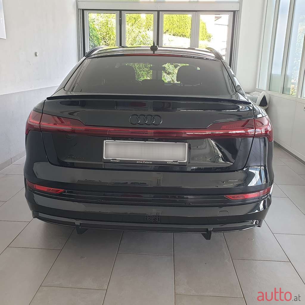 2022' Audi e-tron photo #3