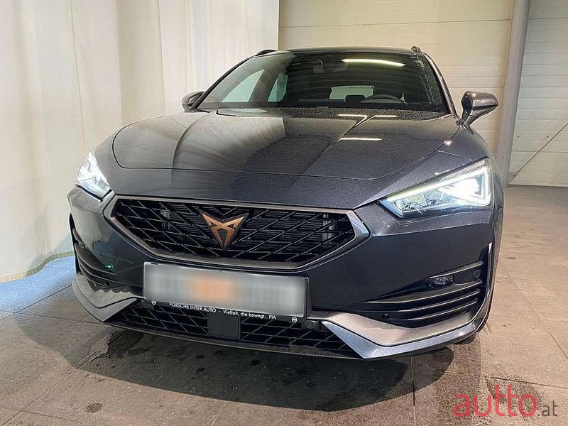 2023' Cupra Leon photo #2