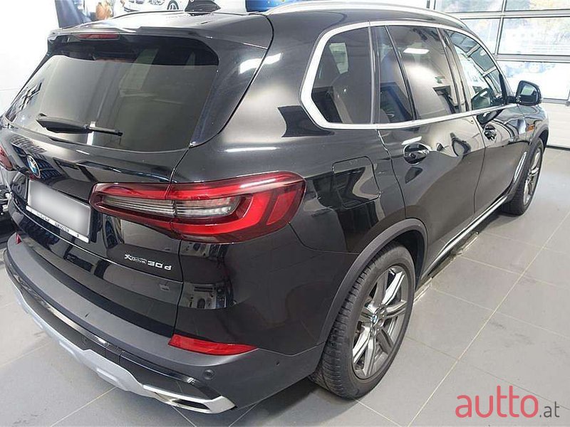 2022' BMW X5 photo #5