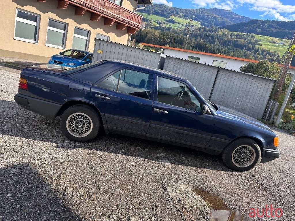 1989' Mercedes-Benz E-Klasse photo #6