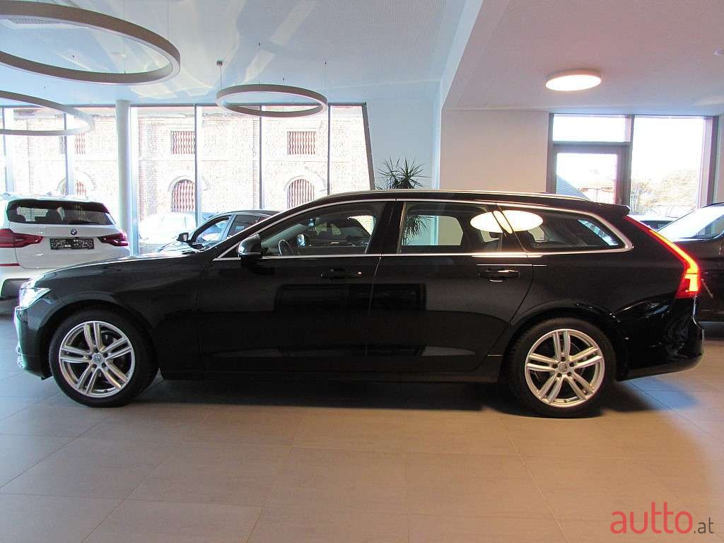 2017' Volvo V90 photo #4