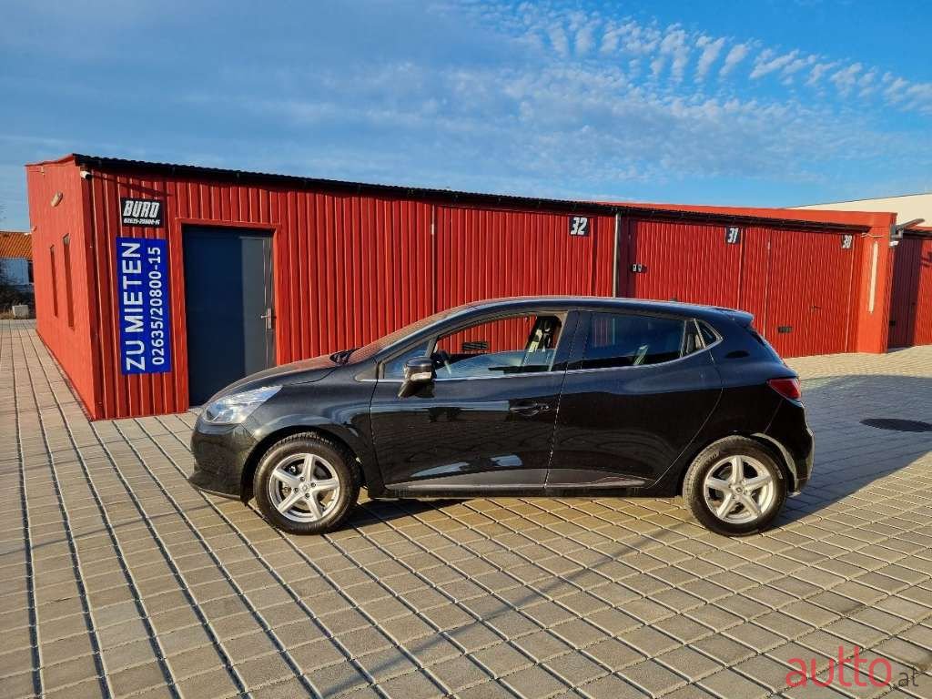 2014' Renault Clio photo #2