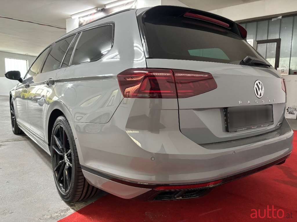 2020' Volkswagen Passat photo #4