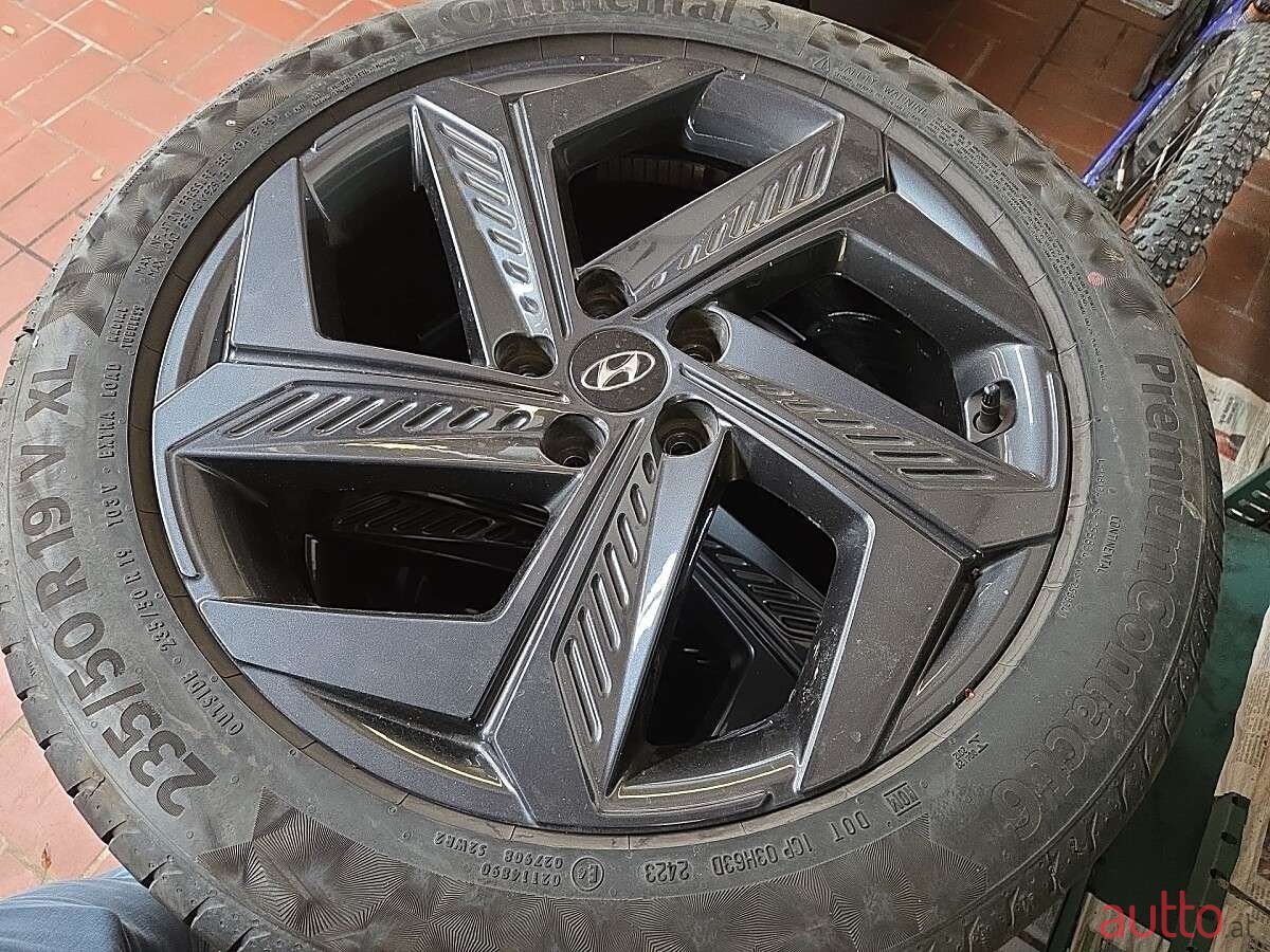 2023' Hyundai Tucson photo #2