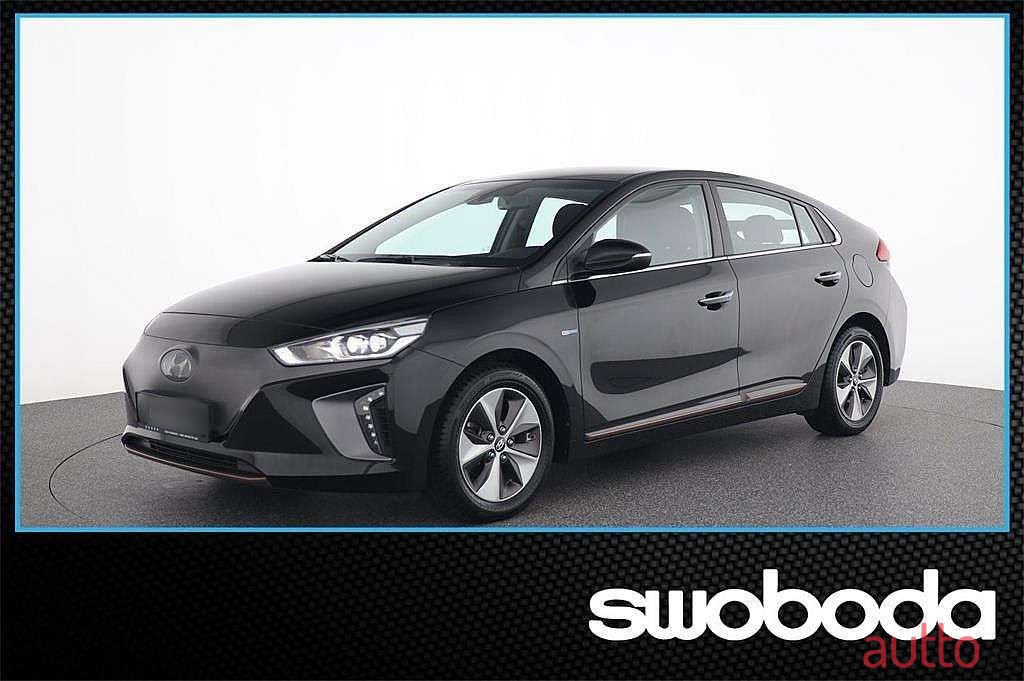 2018' Hyundai Ioniq photo #1