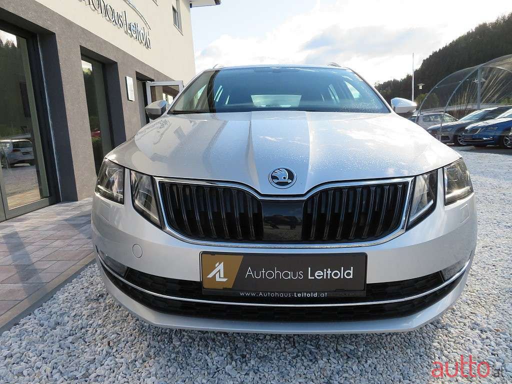 2018' Skoda Octavia photo #2