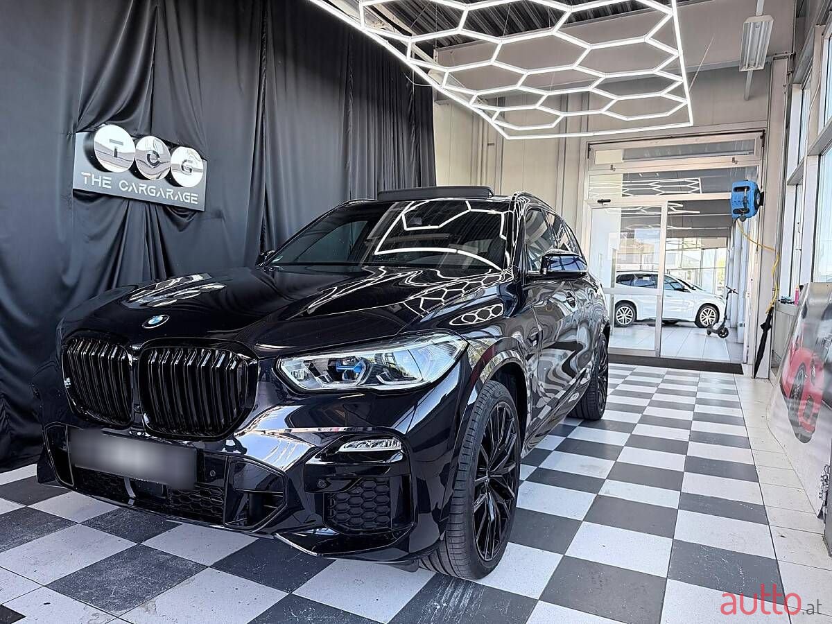 2020' BMW X5 photo #1