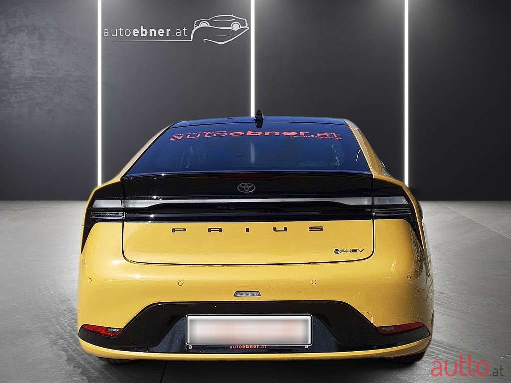 2023' Toyota Prius photo #6