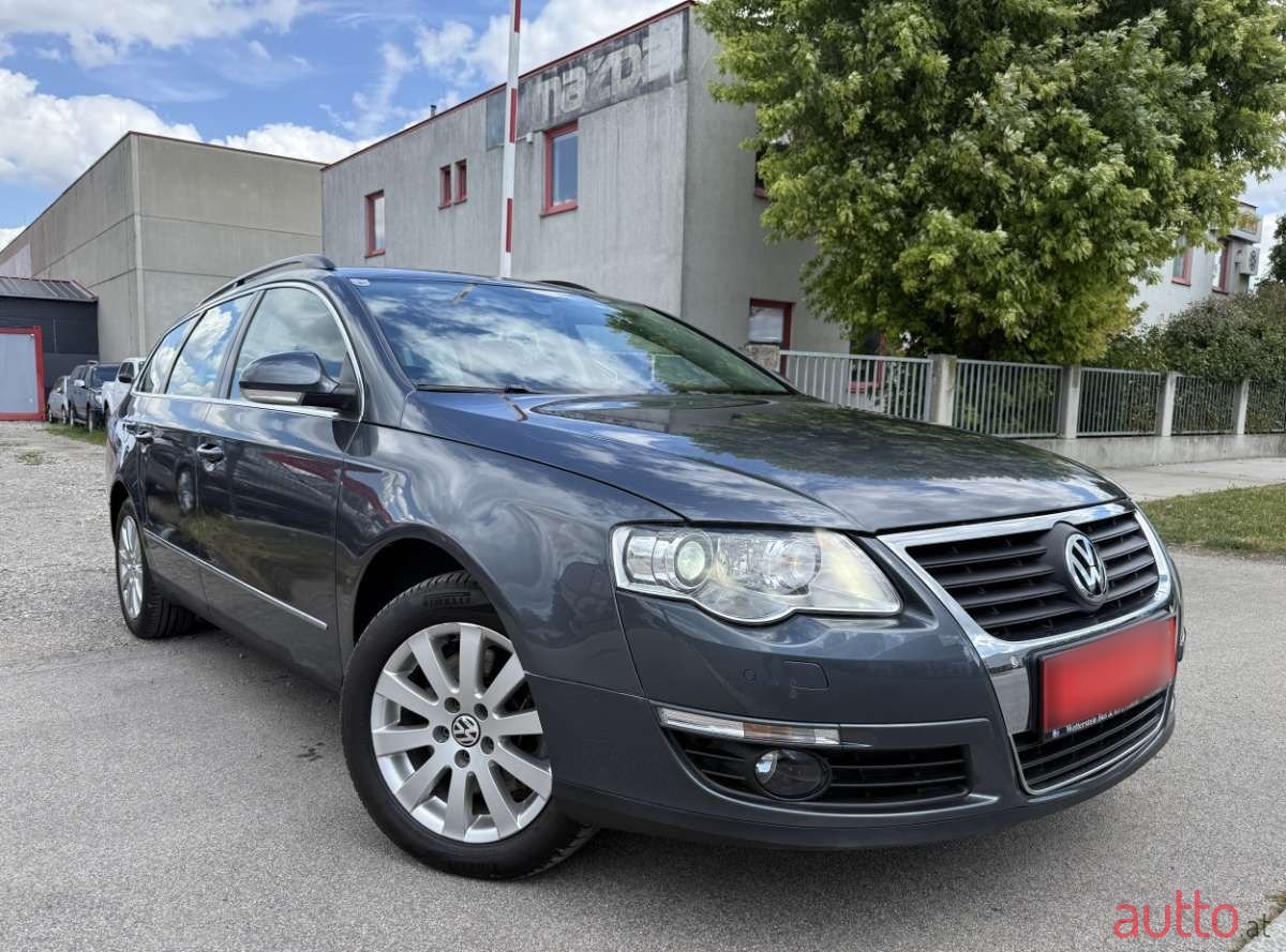2010' Volkswagen Passat photo #3
