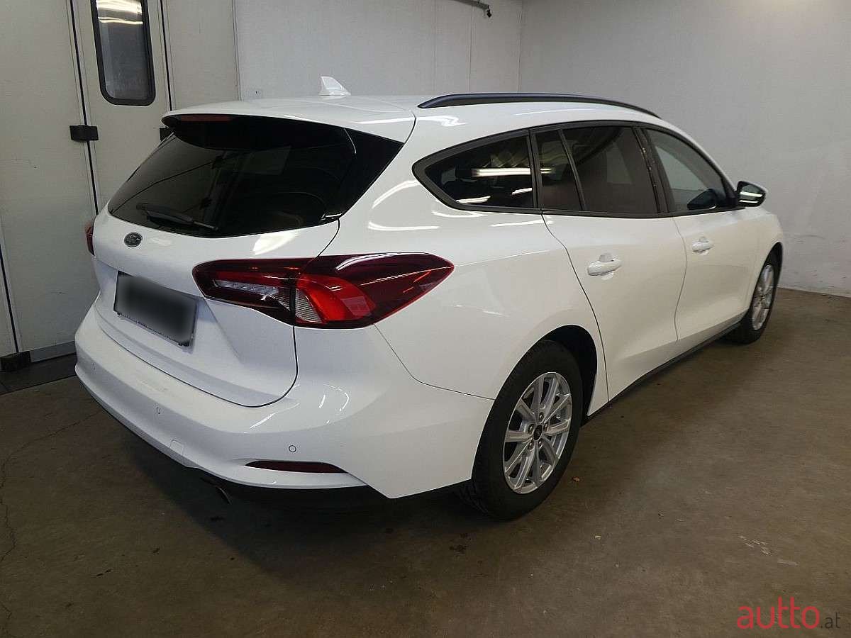 2022' Ford Focus photo #4