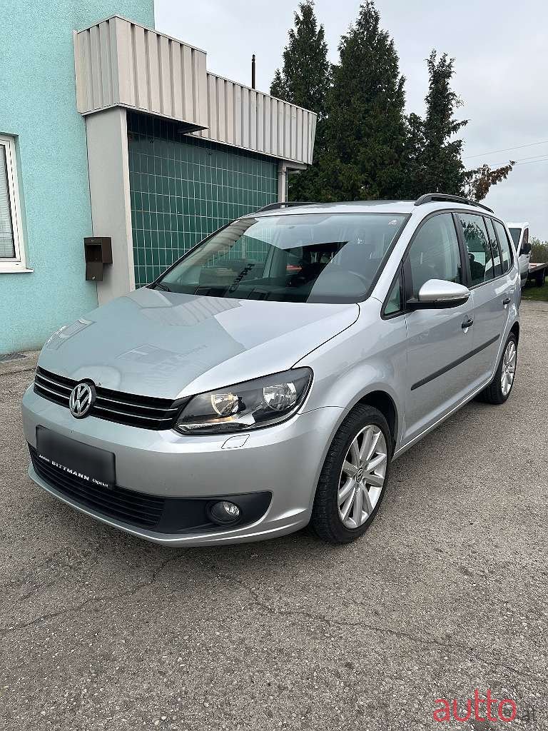 2014' Volkswagen Touran photo #1