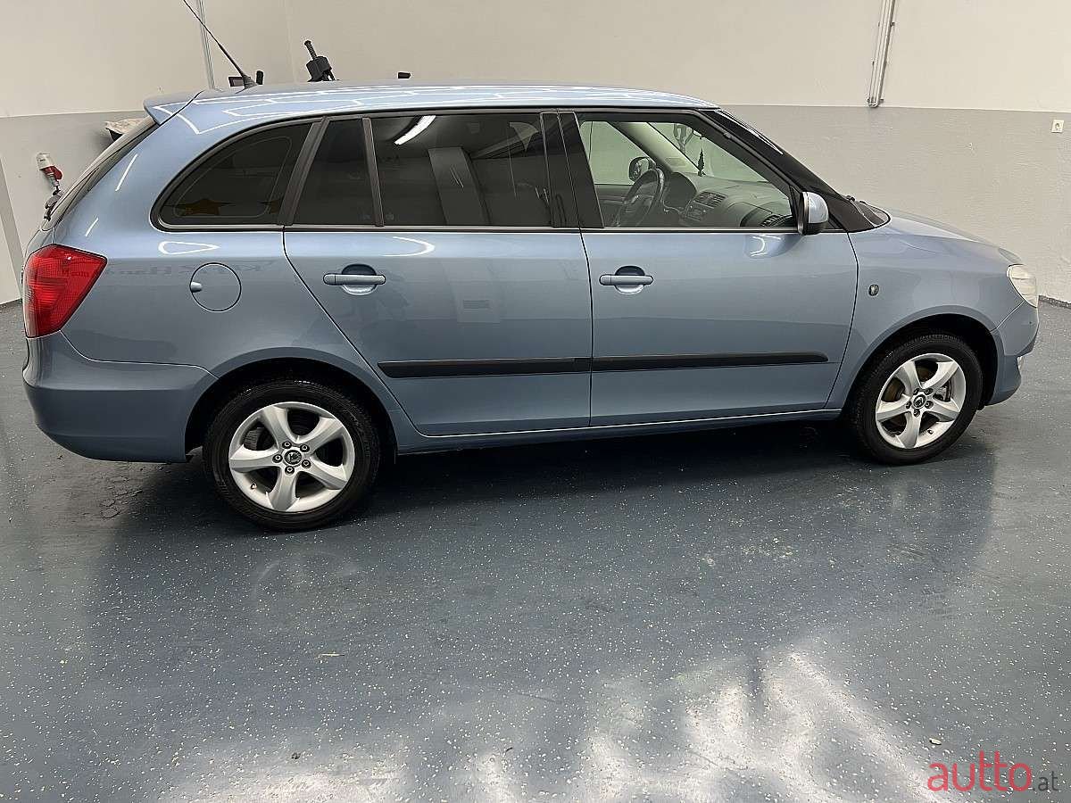 2010' Skoda Fabia photo #6