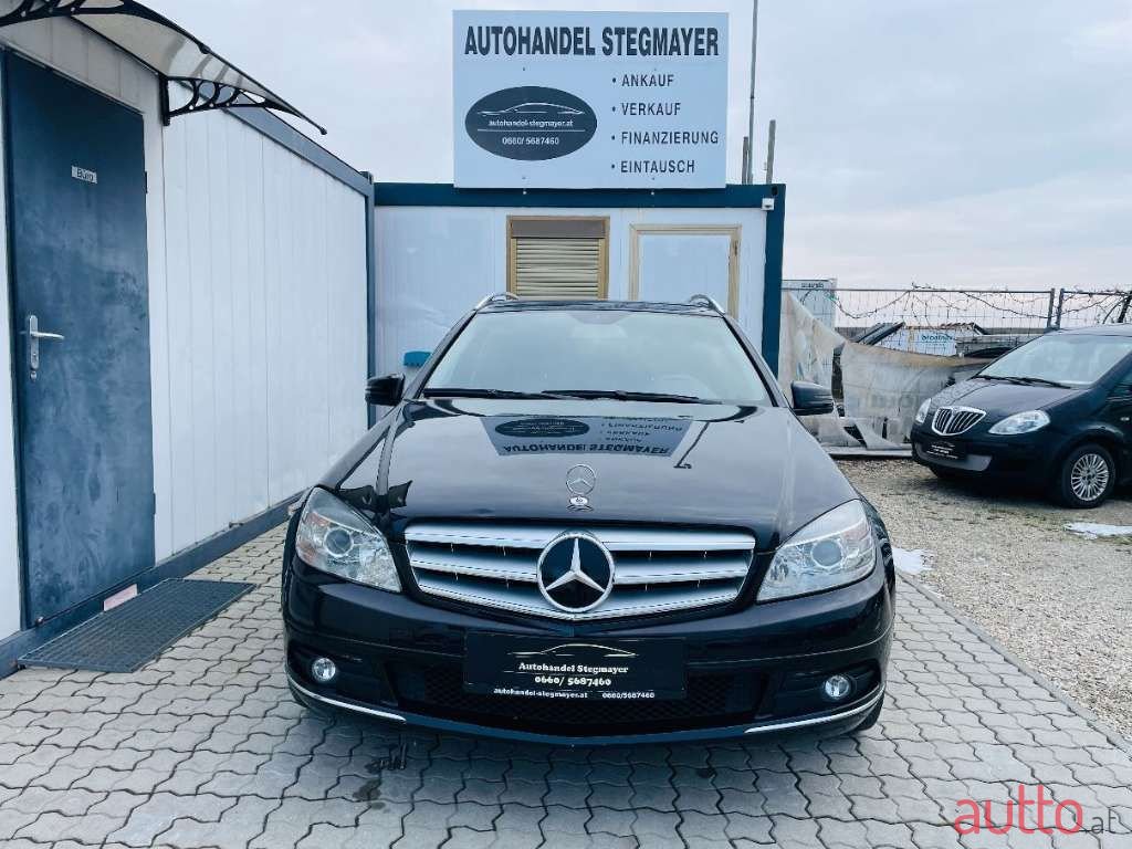 2010' Mercedes-Benz C-Klasse photo #3