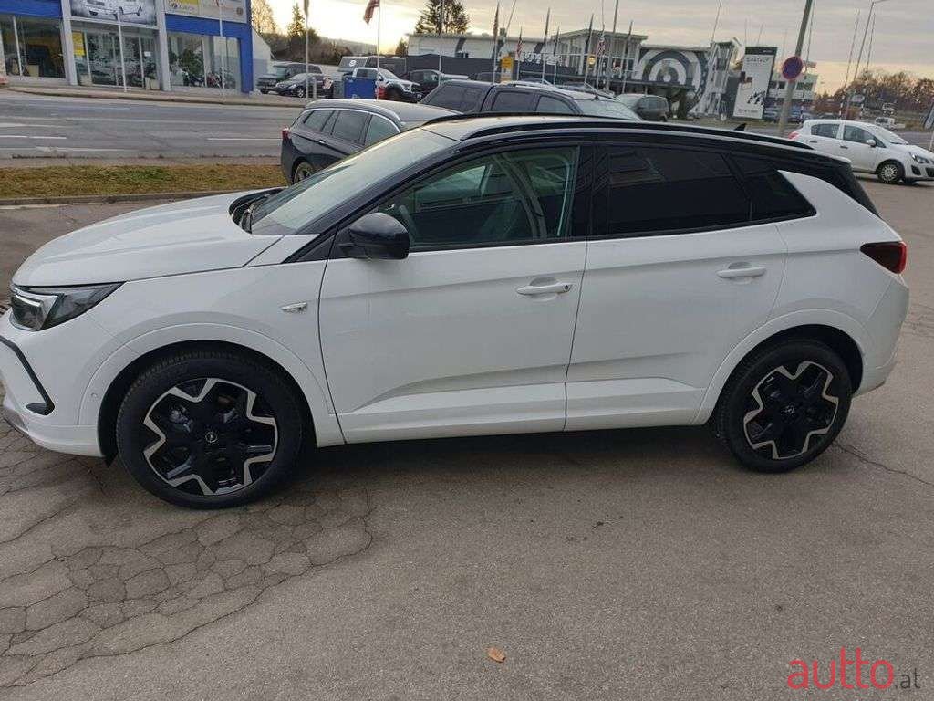 2023' Opel Grandland photo #3