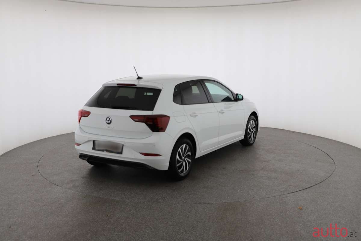 2023' Volkswagen Polo photo #2