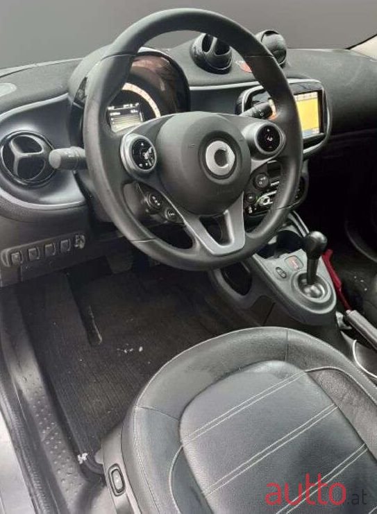 2019' Smart Forfour photo #4