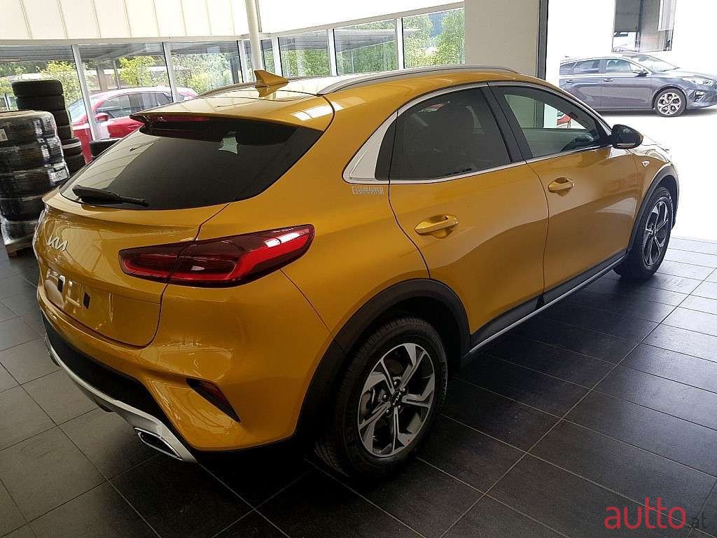 2022' Kia Xceed photo #2