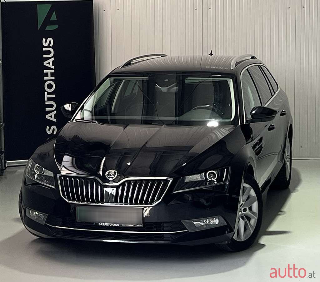2019' Skoda Superb photo #2