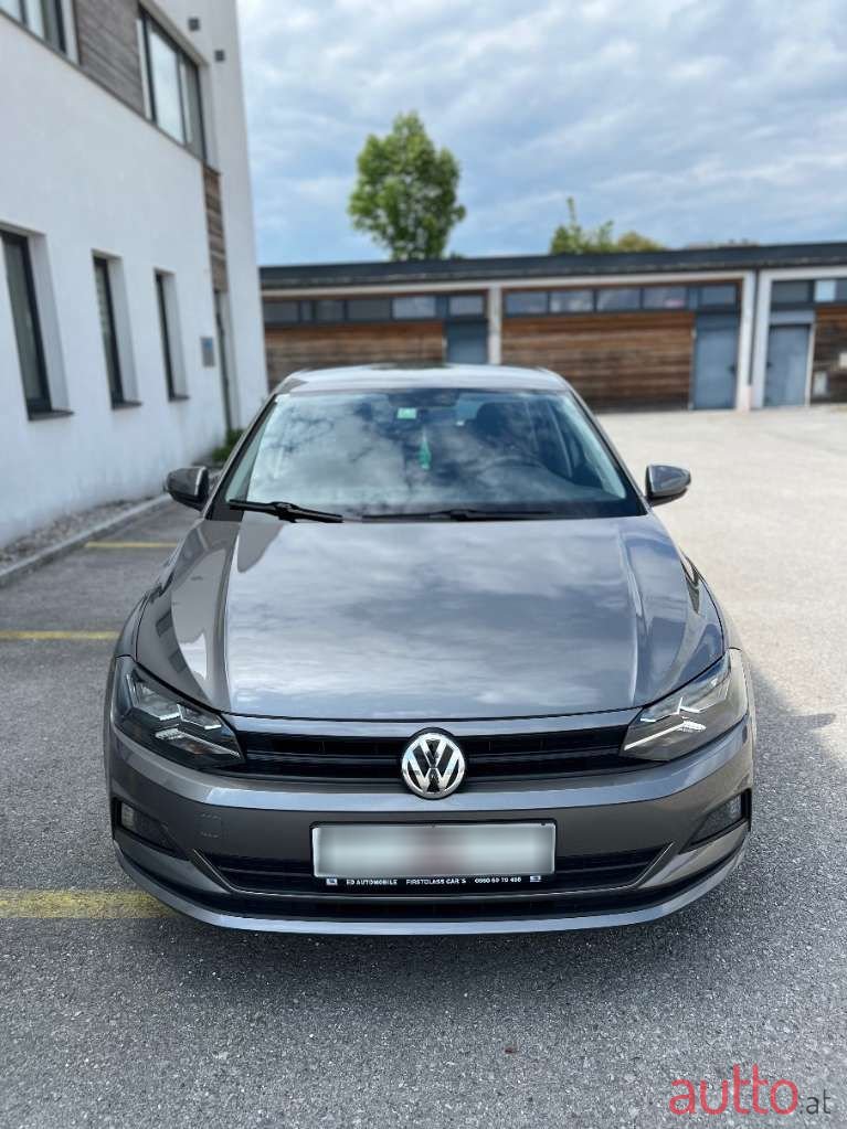 2019' Volkswagen Polo photo #2