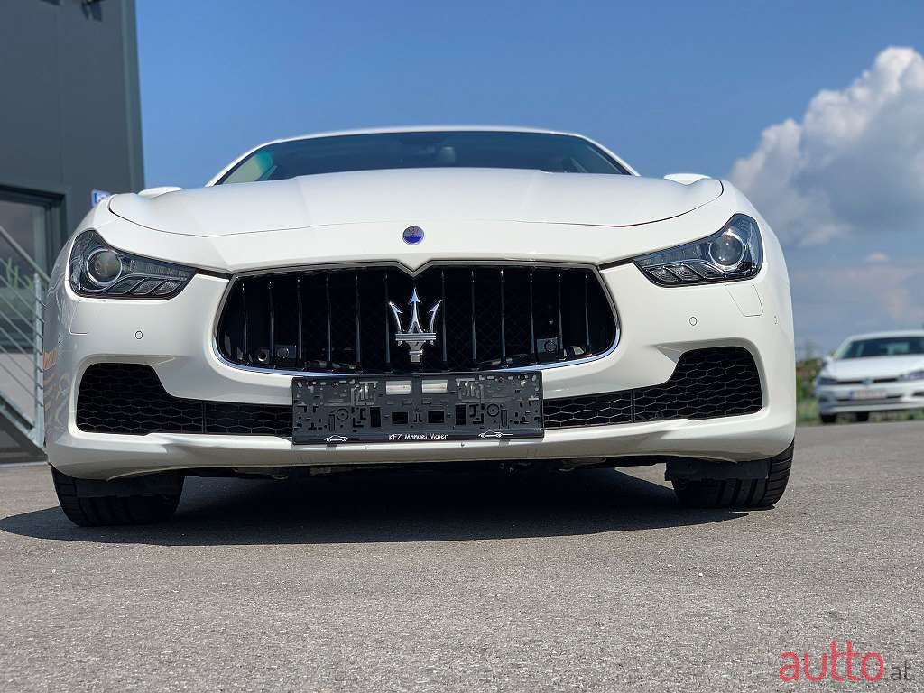 2016' Maserati Ghibli photo #6