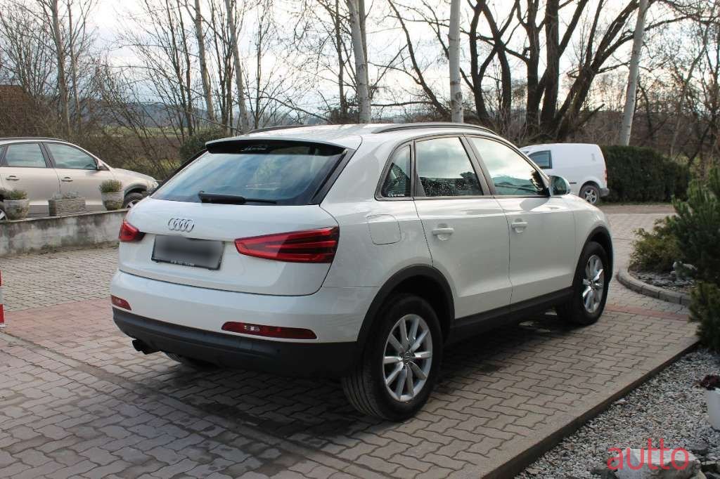 2013' Audi Q3 photo #5