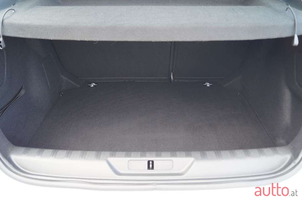 2021' Peugeot 308 photo #5