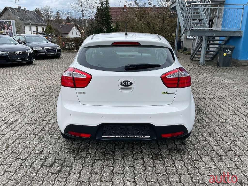 2013' Kia Rio photo #5