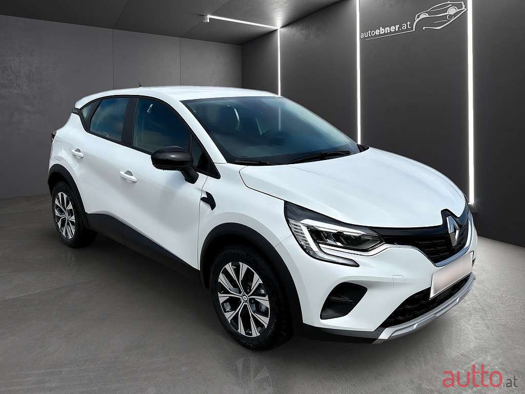 2023' Renault Captur photo #3