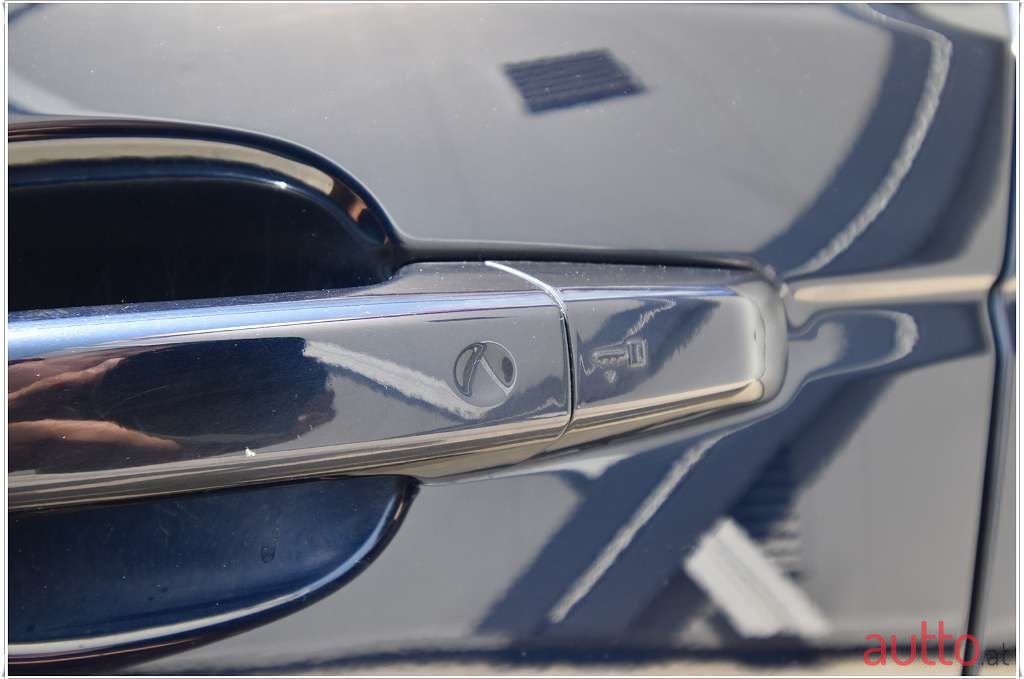 2019' Land Rover Range Rover Sport photo #6