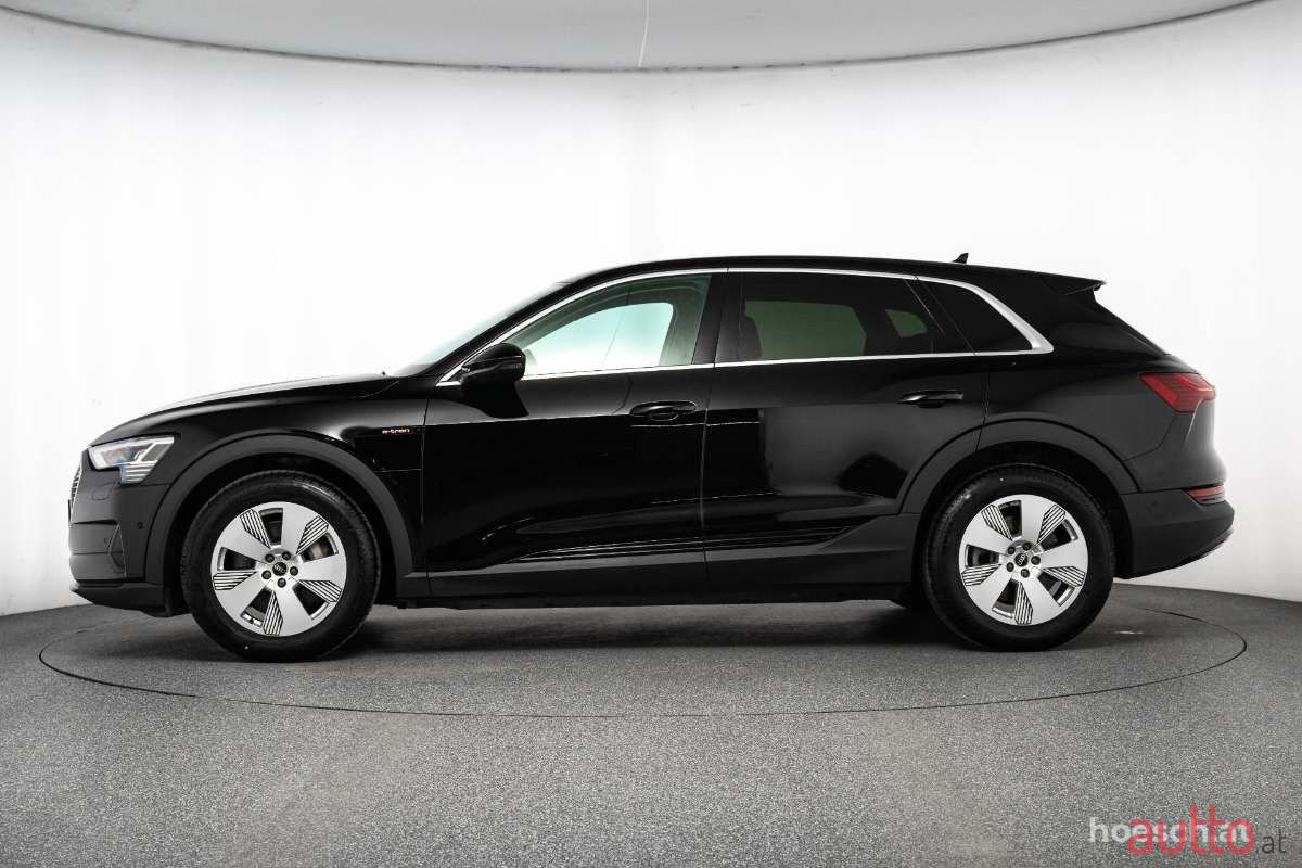 2022' Audi e-tron photo #3