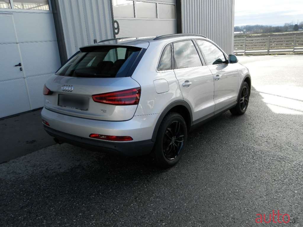 2012' Audi Q3 photo #5